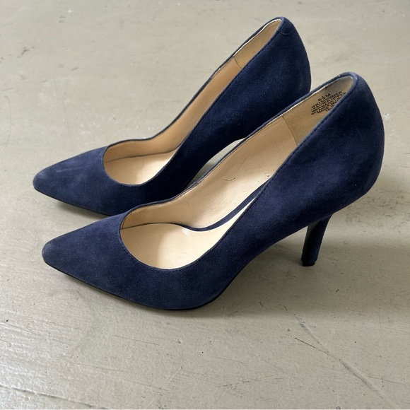 Nine West Blue Stiletto Heels Classic Design - Picture 2 of 6
